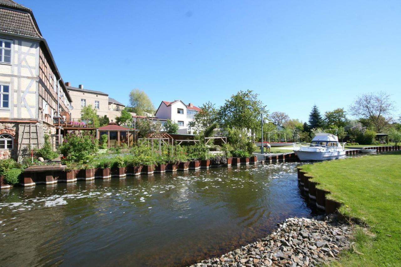 Schoene 3Zimmer Ferienwohnung Direkt Am Baalensee Furstenberg-Havel Luaran gambar