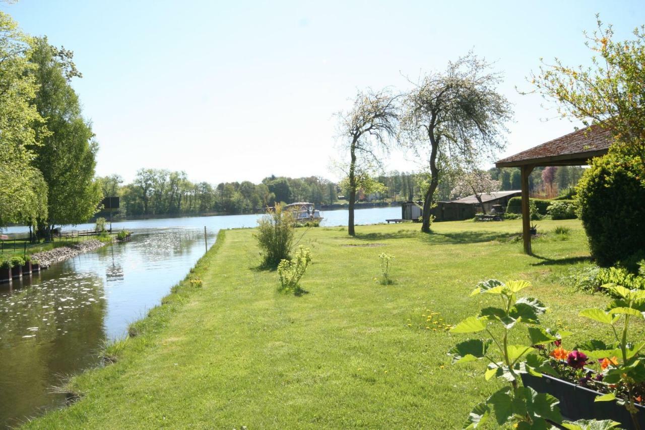 Schoene 3Zimmer Ferienwohnung Direkt Am Baalensee Furstenberg-Havel Luaran gambar