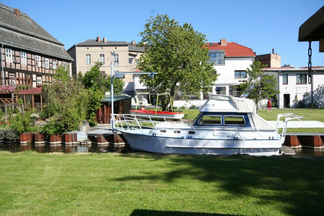 Schoene 3Zimmer Ferienwohnung Direkt Am Baalensee Furstenberg-Havel Luaran gambar