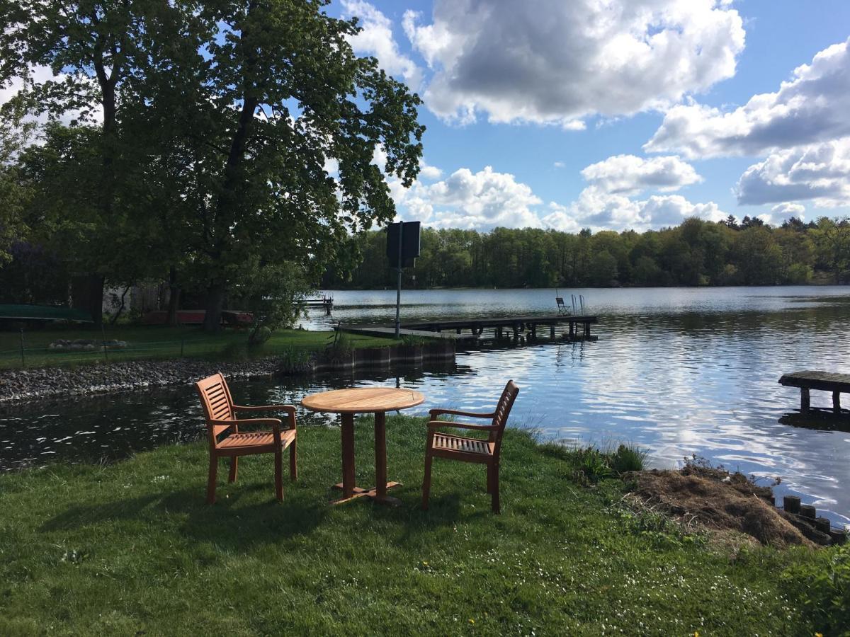 Schoene 3Zimmer Ferienwohnung Direkt Am Baalensee Furstenberg-Havel Luaran gambar