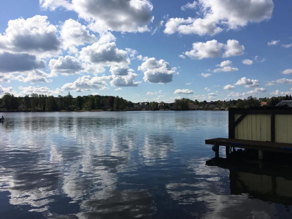 Schoene 3Zimmer Ferienwohnung Direkt Am Baalensee Furstenberg-Havel Luaran gambar